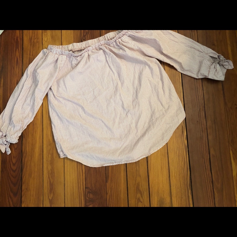 Light weight, off the shoulder top